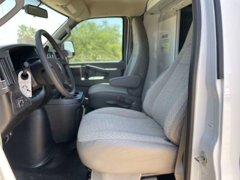 New 2025 GMC Savana 3500 w/ Power Convenience Package image 17