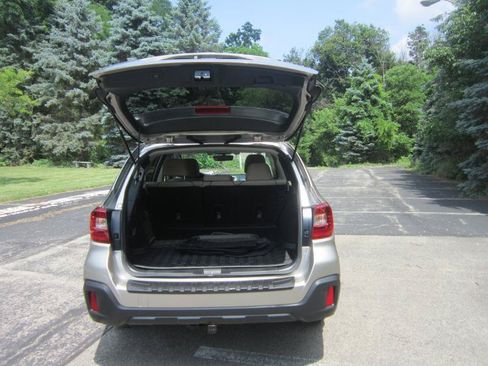 Used 2018 Subaru Outback 2.5i Premium AWD/4WD image 25