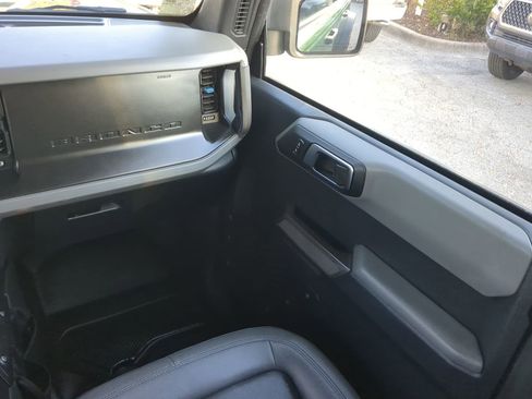 Used 2023 Ford Bronco Black Diamond image 17
