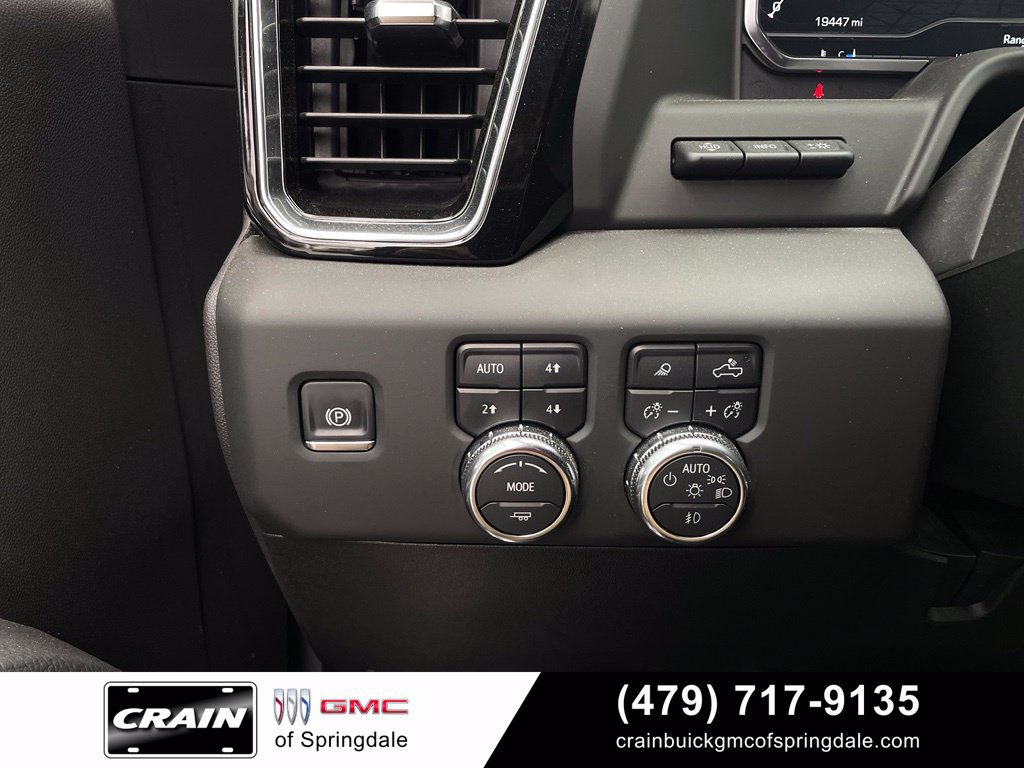 Used 2025 GMC Sierra 2500 Denali w/ Technology Package AWD/4WD image 10