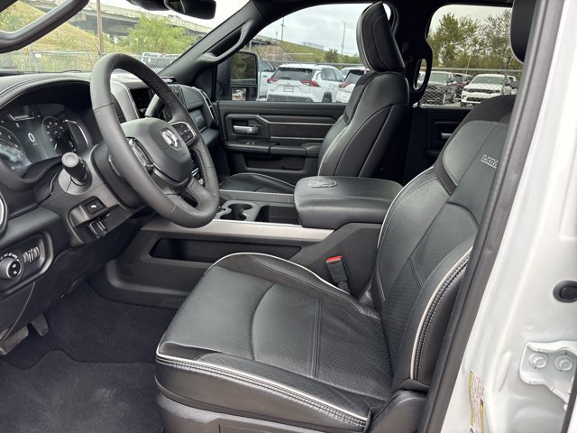 Used 2025 RAM 2500 Laramie AWD/4WD image 17