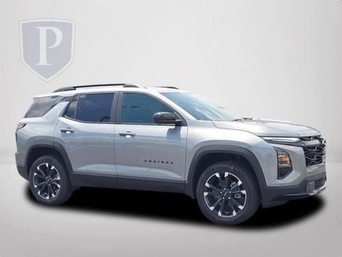 New 2026 Chevrolet Equinox RS FWD image 2