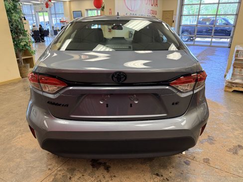 Used 2026 Toyota Corolla LE w/ LE Premium Package FWD image 11