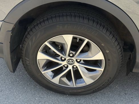 Used 2016 Toyota RAV4 XLE AWD/4WD image 36
