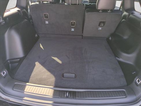 Used 2025 Jeep Grand Cherokee Altitude RWD image 6