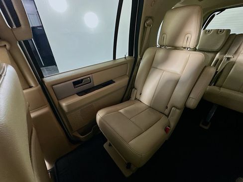 Used 2017 Ford Expedition Limited w/ Equipment Group 301A RWD image 12