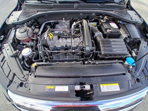 Used 2020 Volkswagen Jetta SE w/ SE Cold Weather Package image 24