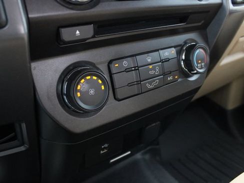 Used 2018 Ford F150 XLT AWD/4WD image 15
