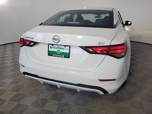 Used 2024 Nissan Sentra SV FWD image 7