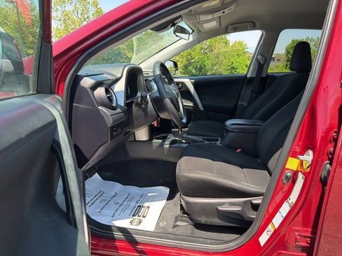 Used 2018 Toyota RAV4 LE w/ All Weather Liner Package AWD/4WD image 13