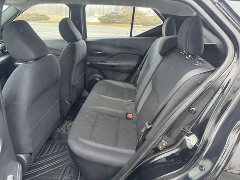 Used 2018 Nissan Kicks SV w/ Exterior Package image 15