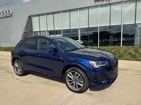 Used 2025 Audi Q3 2.0T Premium w/ Convenience Package AWD/4WD image 1