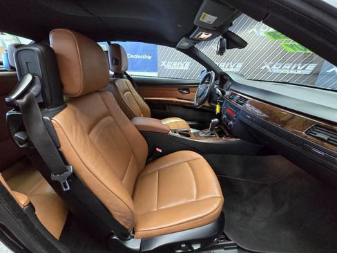 Used 2009 BMW 328i Convertible image 19