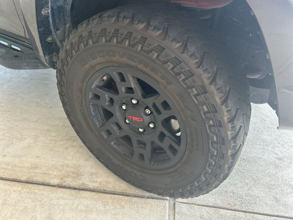 Used 2015 Toyota 4Runner SR5 AWD/4WD image 2