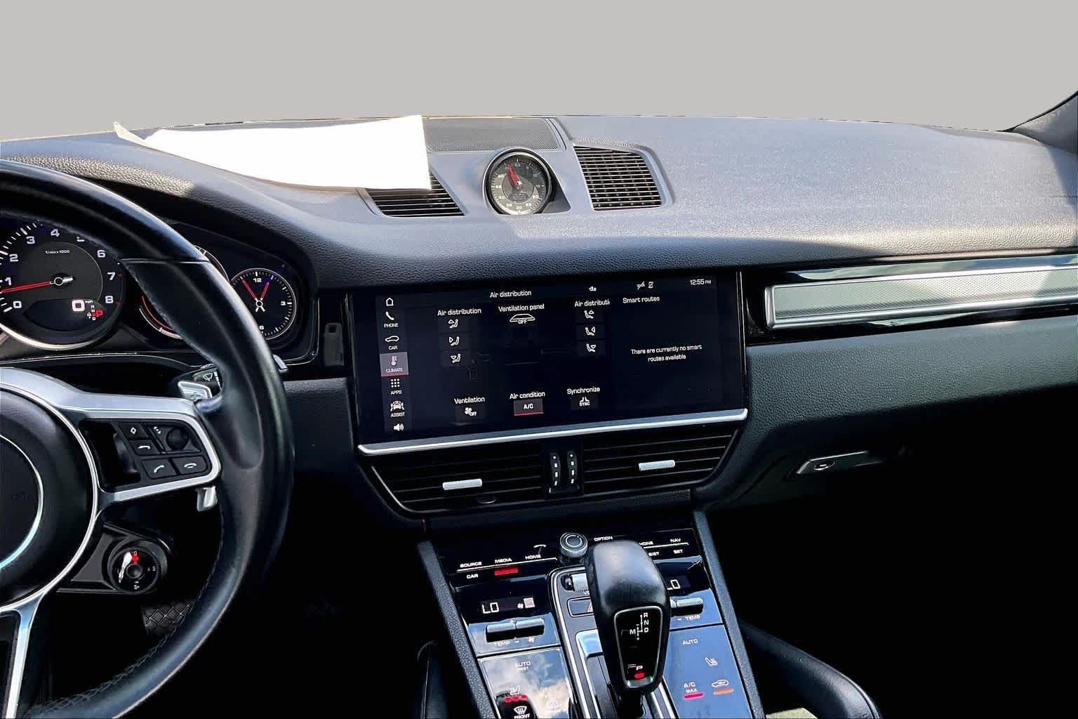 Used 2020 Porsche Cayenne AWD/4WD image 7