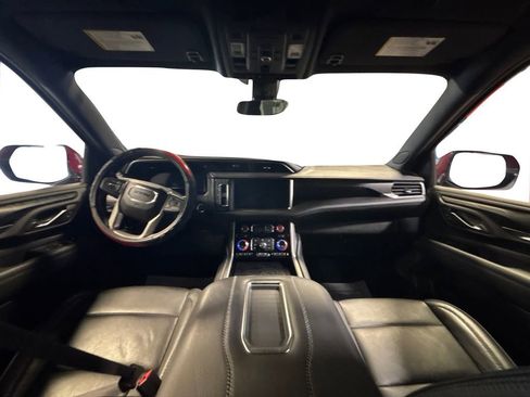 Used 2022 GMC Yukon Denali w/ Denali Premium Package AWD/4WD image 22