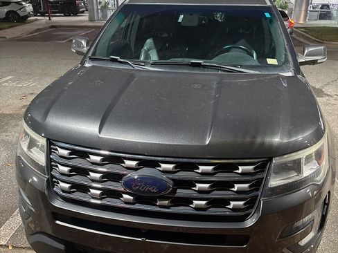 Used 2016 Ford Explorer Limited w/ Equipment Group 301A image 3