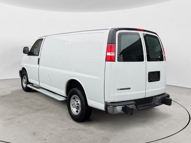 Used 2024 Chevrolet Express 2500 w/ Driver Convenience Package RWD image 3