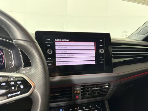 Used 2025 Volkswagen Jetta GLI Autobahn FWD image 24