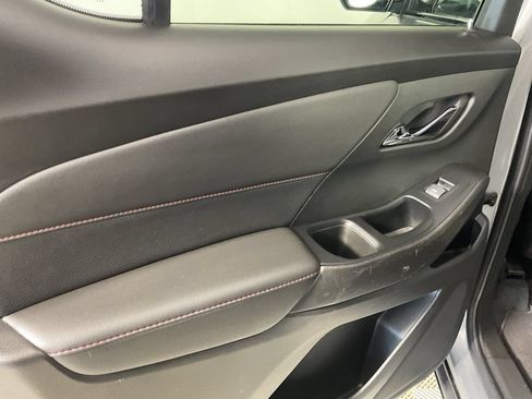 Used 2023 Chevrolet Traverse RS FWD image 18
