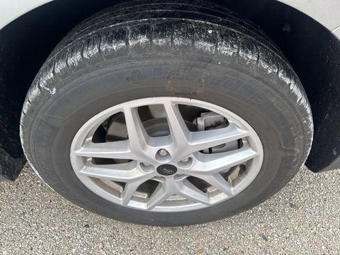 Used 2024 Ford Edge SEL image 28