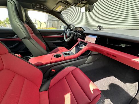 Used 2026 Porsche Taycan RWD image 40
