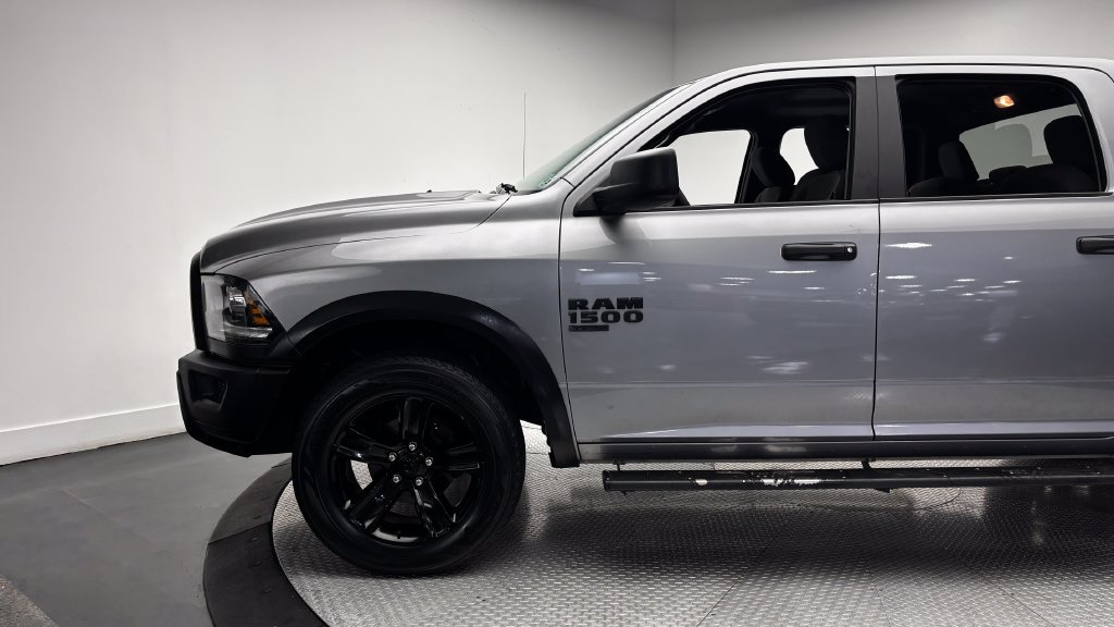 Used 2024 RAM 1500 Classic SLT AWD/4WD image 5