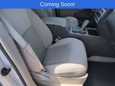 Used 2010 Ford Edge SEL FWD image 21