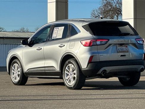 Used 2021 Ford Escape SE image 7