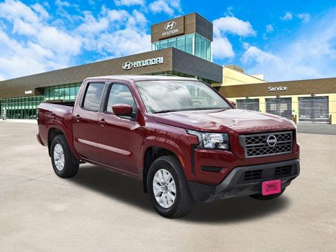 Used 2023 Nissan Frontier SV w/ Technology Package RWD image 3