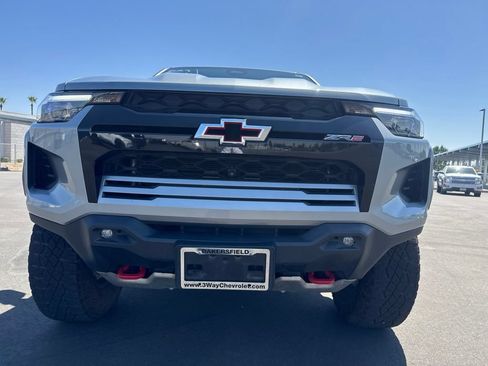 Used 2023 Chevrolet Colorado ZR2 w/ ZR2 Convenience Package III AWD/4WD image 6