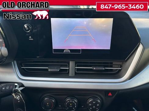 Used 2025 Chevrolet Trax RS w/ Driver Confidence Package FWD image 16