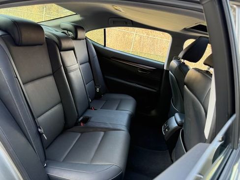 Used 2017 Lexus ES 350 w/ Premium Package image 29