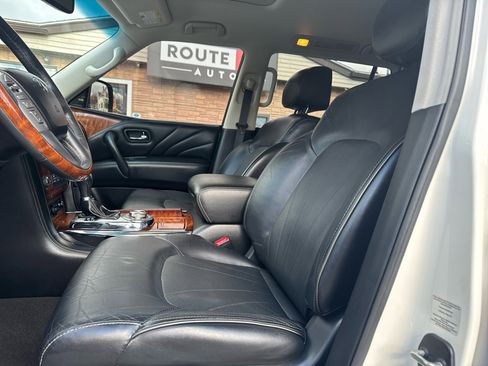 Used 2015 INFINITI QX80 4WD w/ Deluxe Technology Package image 14