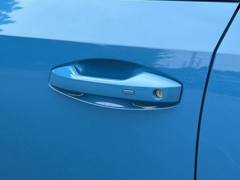 Certified 2025 Nissan Kicks SR FWD image 28
