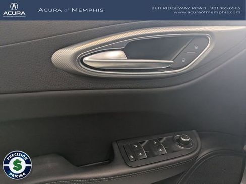 Used 2025 Alfa Romeo Giulia AWD w/ Driving Assist Package image 23