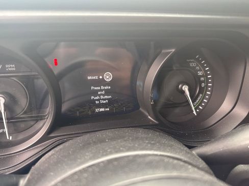 Used 2024 Jeep Wrangler Unlimited Rubicon 4xe AWD/4WD image 13