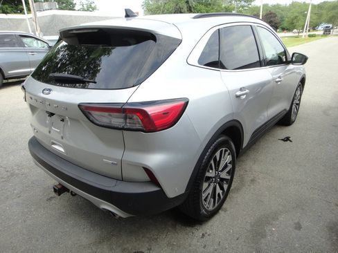 Used 2020 Ford Escape Titanium AWD/4WD image 4