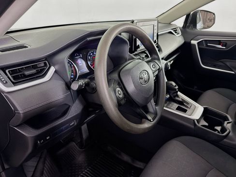 Used 2019 Toyota RAV4 XLE w/ Convenience Package AWD/4WD image 9