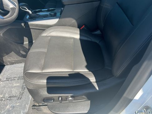 Used 2019 Chevrolet Blazer LT w/ LPO, Floor Liner Package AWD/4WD image 11