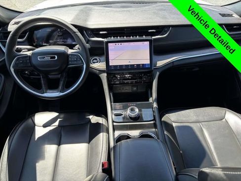 Used 2024 Jeep Grand Cherokee Limited w/ Black Appearance Package AWD/4WD image 28