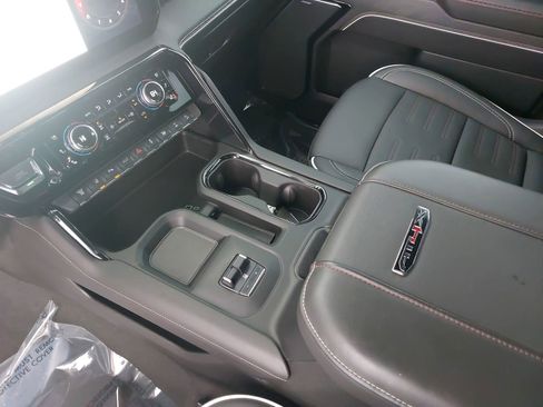 Used 2024 GMC Sierra 2500 AT4X w/ AT4X AEV Edition image 27