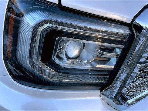 Used 2018 GMC Sierra 1500 Denali w/ Denali Ultimate Package image 27