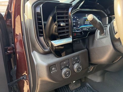 Used 2024 Chevrolet Silverado 2500 LT image 15