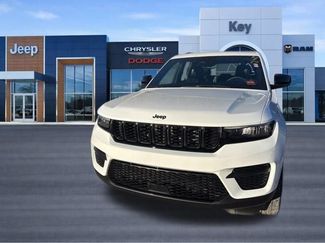 Used 2023 Jeep Grand Cherokee Altitude video 2