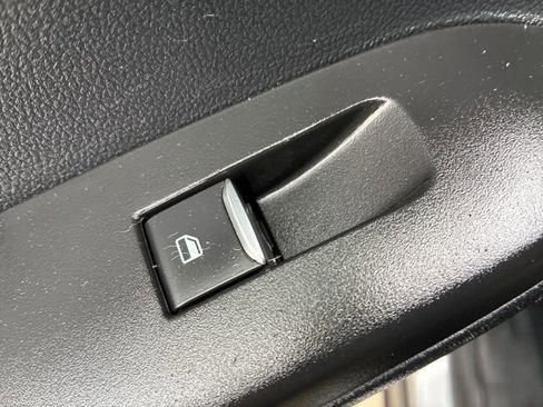 Used 2022 Ford Escape SE w/ Convenience Package image 19