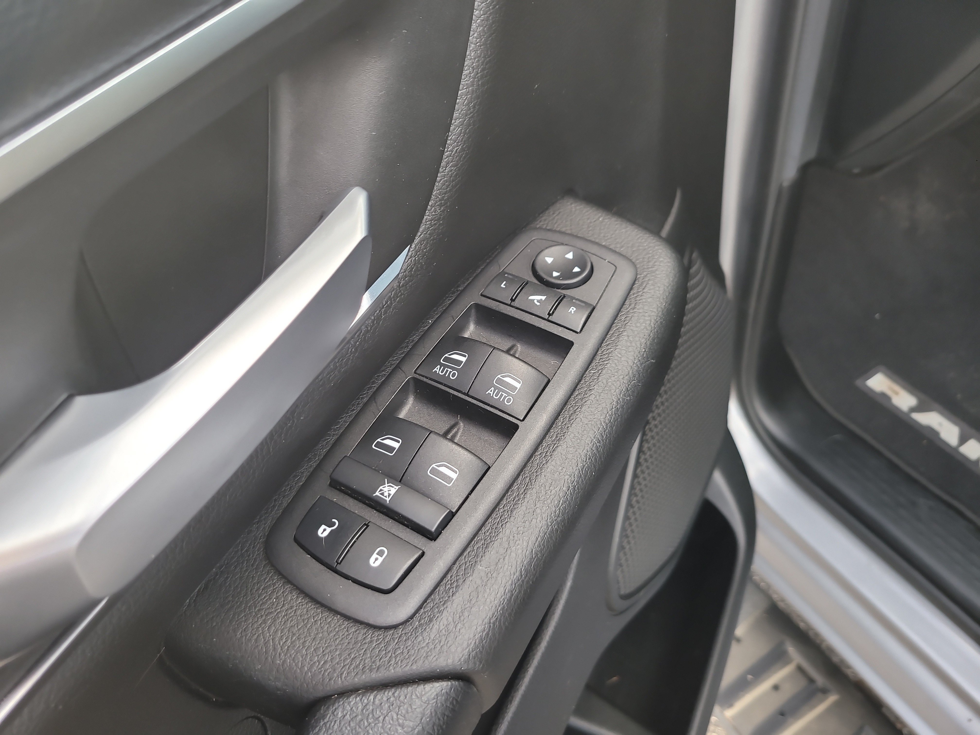 Used 2024 RAM 1500 Big Horn RWD image 17