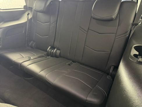 Used 2018 Cadillac Escalade Premium Luxury image 43