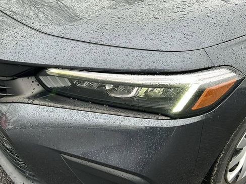 Used 2022 Honda Civic LX image 4