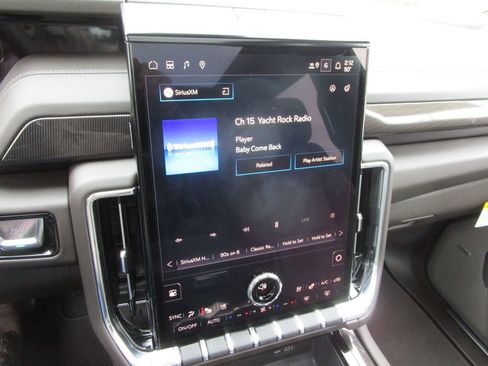 New 2026 GMC Yukon Elevation w/ Elevation Premium Package image 39